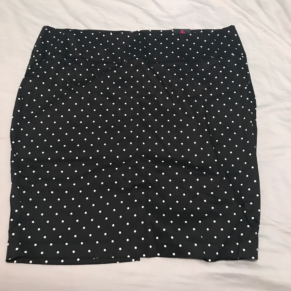 Black with white polkadot pencil skirt